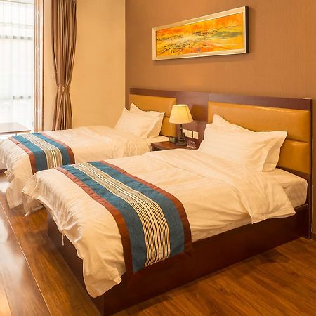 Hill Lily Hotel Beijing Exterior photo