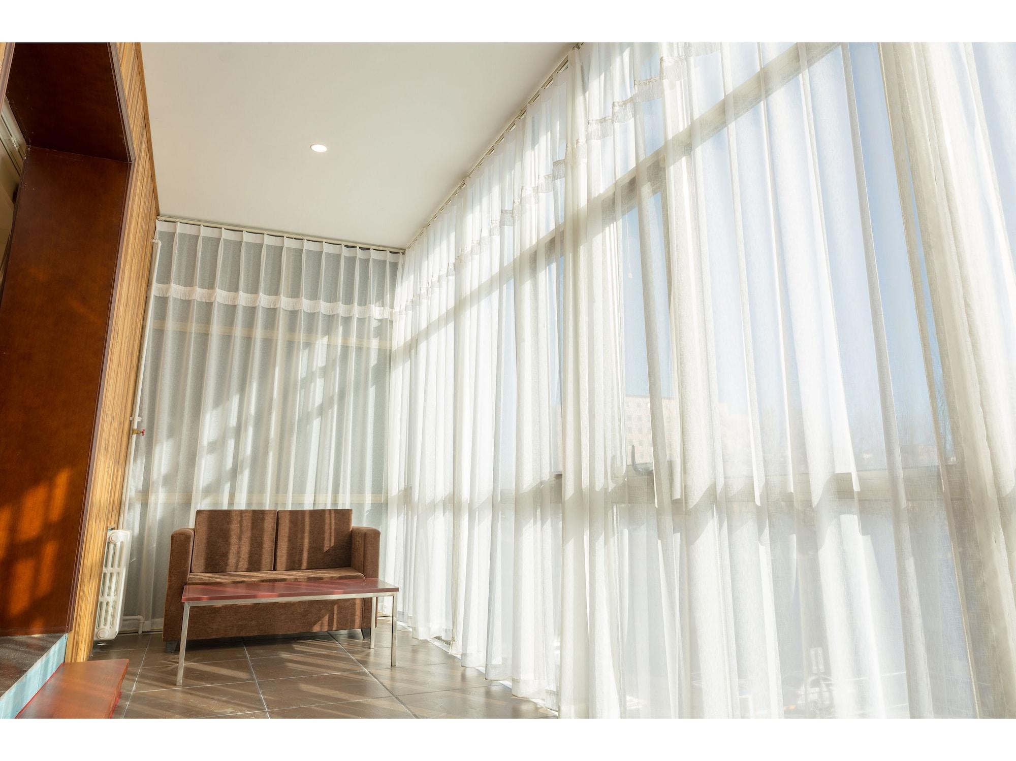 Hill Lily Hotel Beijing Exterior photo