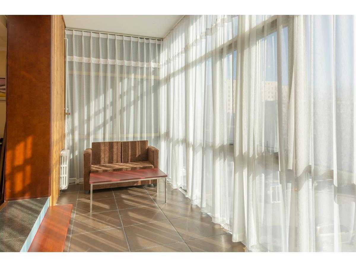 Hill Lily Hotel Beijing Exterior photo